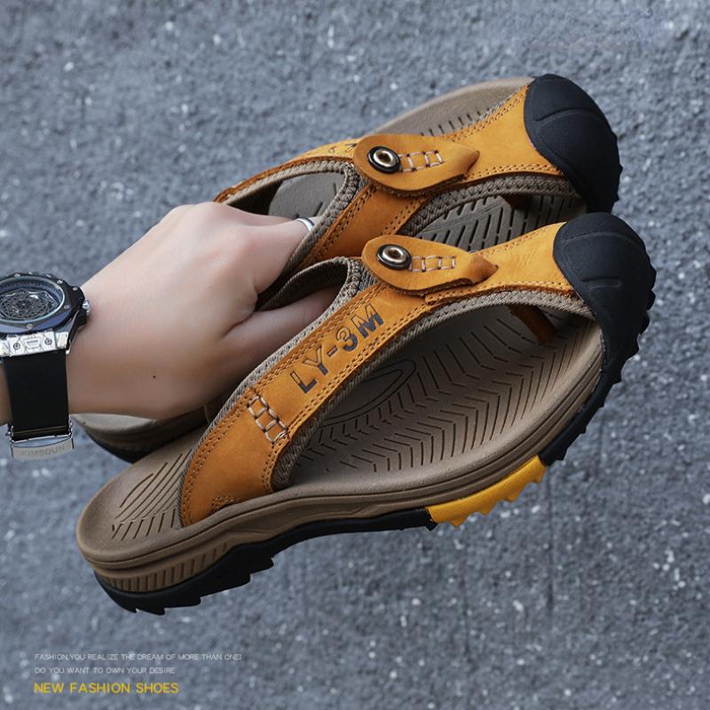 Men Flip Flops High Quality Genuine Cow Leather Slippers Mens Massage Slippers Outdoor Casual Beach Slippers Pinch-Toe Sandalias