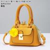 Hand bag to work multi-pocket shoulder bag women's bag straddling into the model