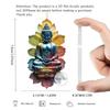 Statua Buddha Fiore di Loto Zen Colore Degradé Buddha e Fiore di Loto Ciondolo Decorazione Acrilica Piatta 2D Decorazione Universale per Auto/Casa