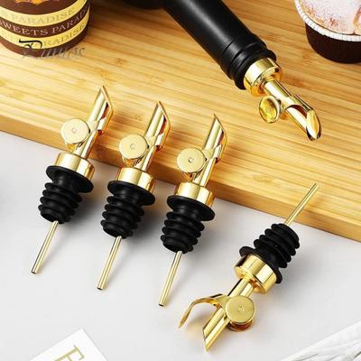 Versatore automatico per vino in acciaio inossidabile Dispenser per sciroppo di caffè Coperchio antipolvere ribaltabile per gravità Bottiglie di liquore per olio d'oliva Beccuccio in metallo Bar Barista