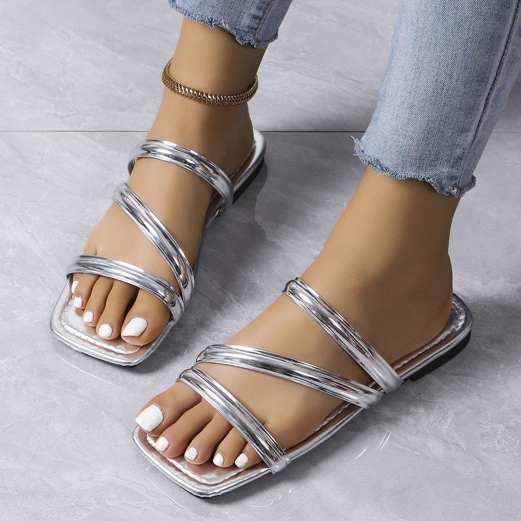 Square head large size flat slippers women's 2025 new low-heeled thin straps wear beach shoes women