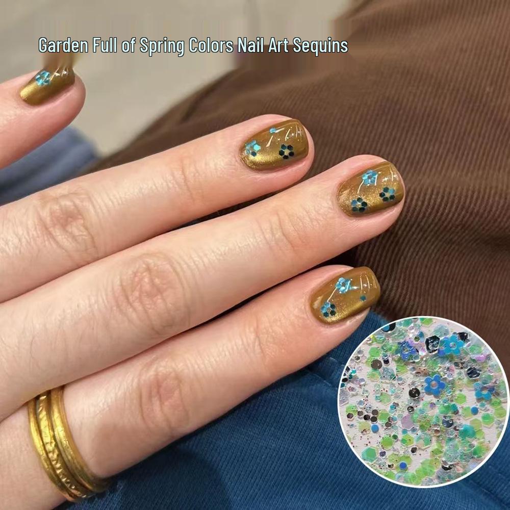 

Blue Retro Floral Korean Cute Short Nails with Colorful Sequins