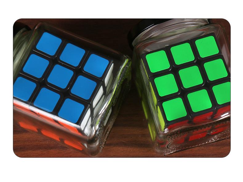 Magic Northern Rubik's Cube Bottle: Creative Gift for Girls, Romantic Confession Present