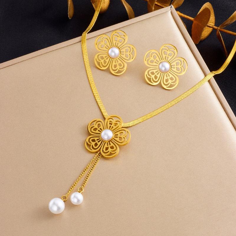 Gold Tone Flower Pearl Jewelry Set Snake Chain Necklace and Stud Earrings