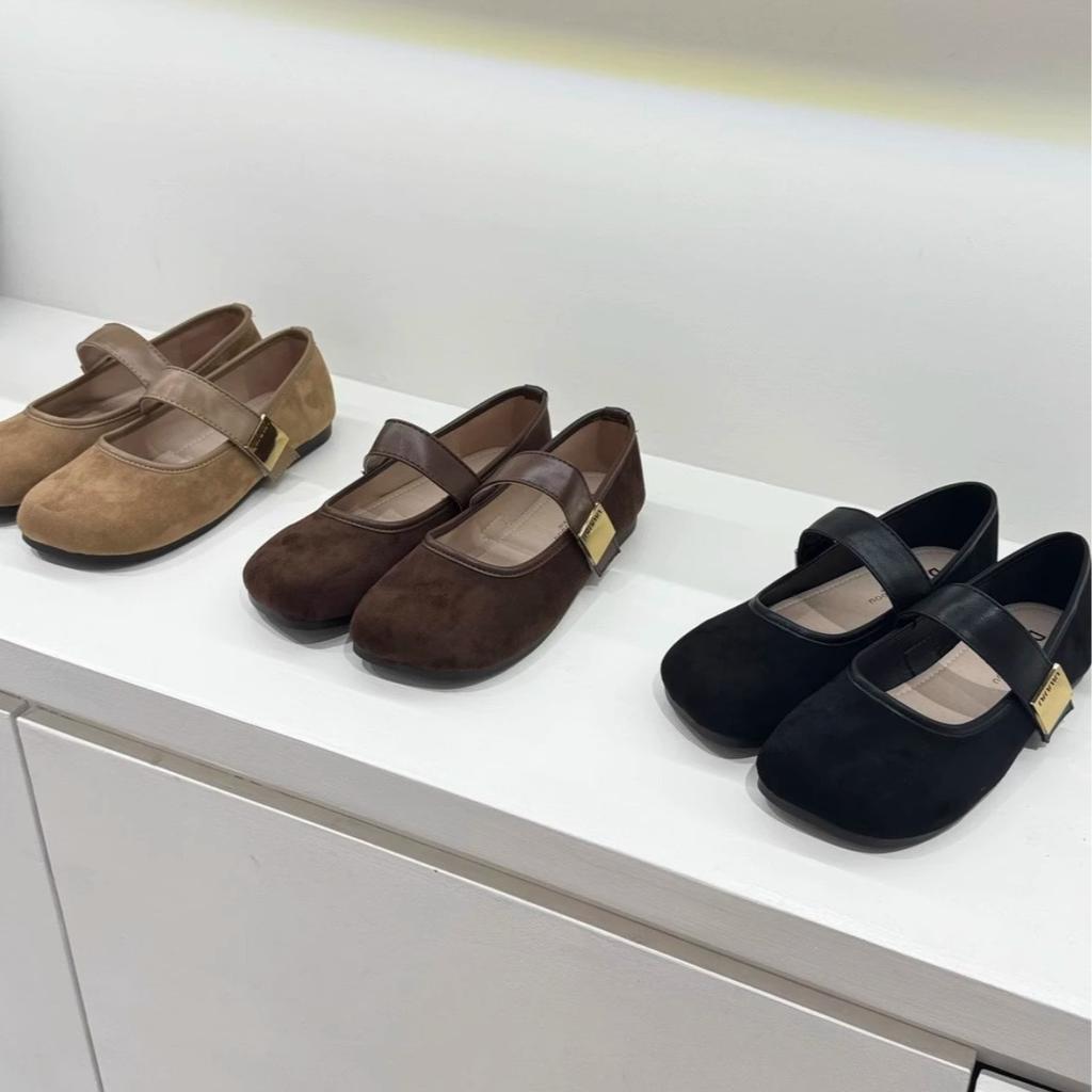 Super easy to wear 2025 summer new flat-bottomed versatile Mary Jane shoes women's shoes suede metal buckle round head shallow mouth single shoes
