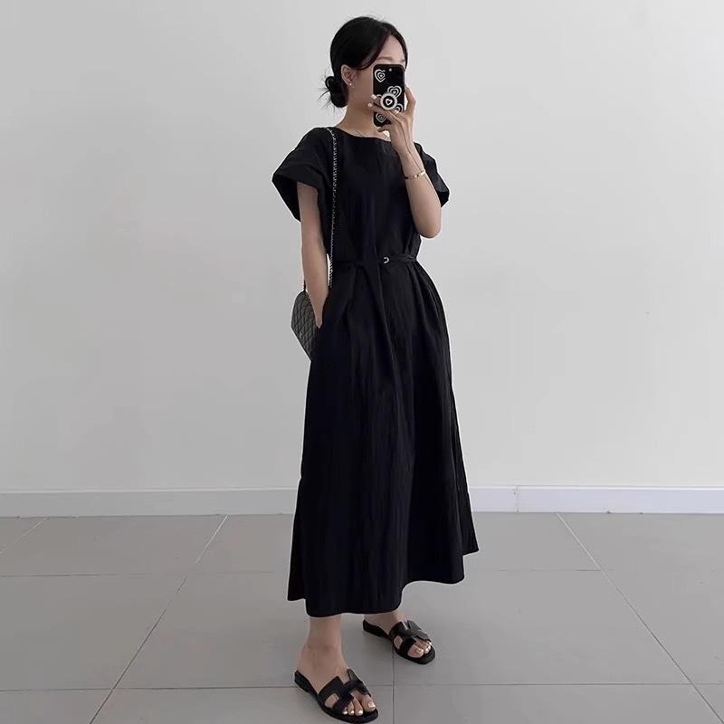 

Korean chic summer new retro age-reducing round neck with waist and thin long solid color short-sleeved dress for women M розовый