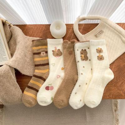 Damen Niedliche Kleine Bär Kaschmir Mid-Calf Socken – Warm, Dick, Kuschelig, Kaffeefarben für Herbst/Winter.