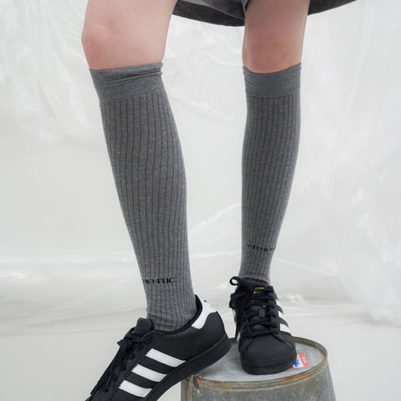 YUTHENTIC Signature Logo Knee Socks Melange Gray AX4XX4001F