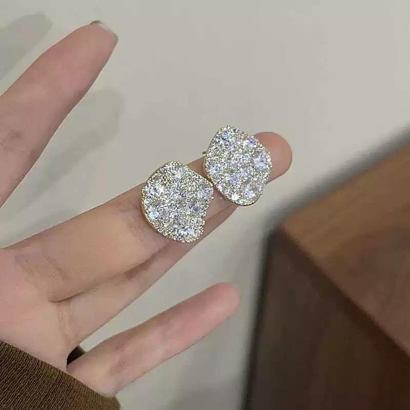 Metal wind irregular geometry full diamond earrings women s niche simple temperament light luxury advanced cold wind versatile earrings