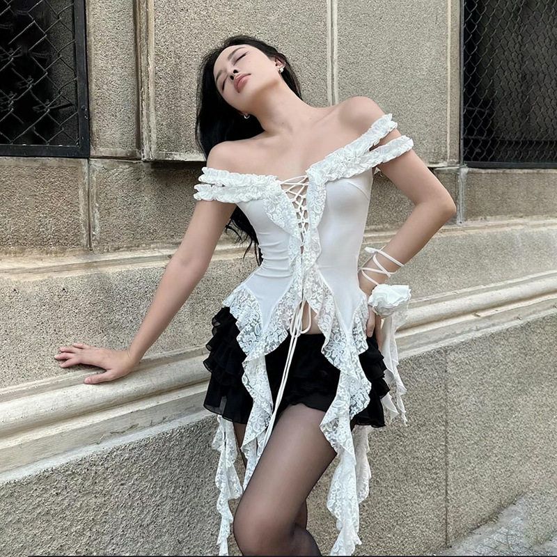 

European and American Style 2024 Winter New Women s Clothing Sexy Hot Girl Pure Desire Style Slim Fit Hollow-Out Crop Top with Wavy Edges T-Shirt White S