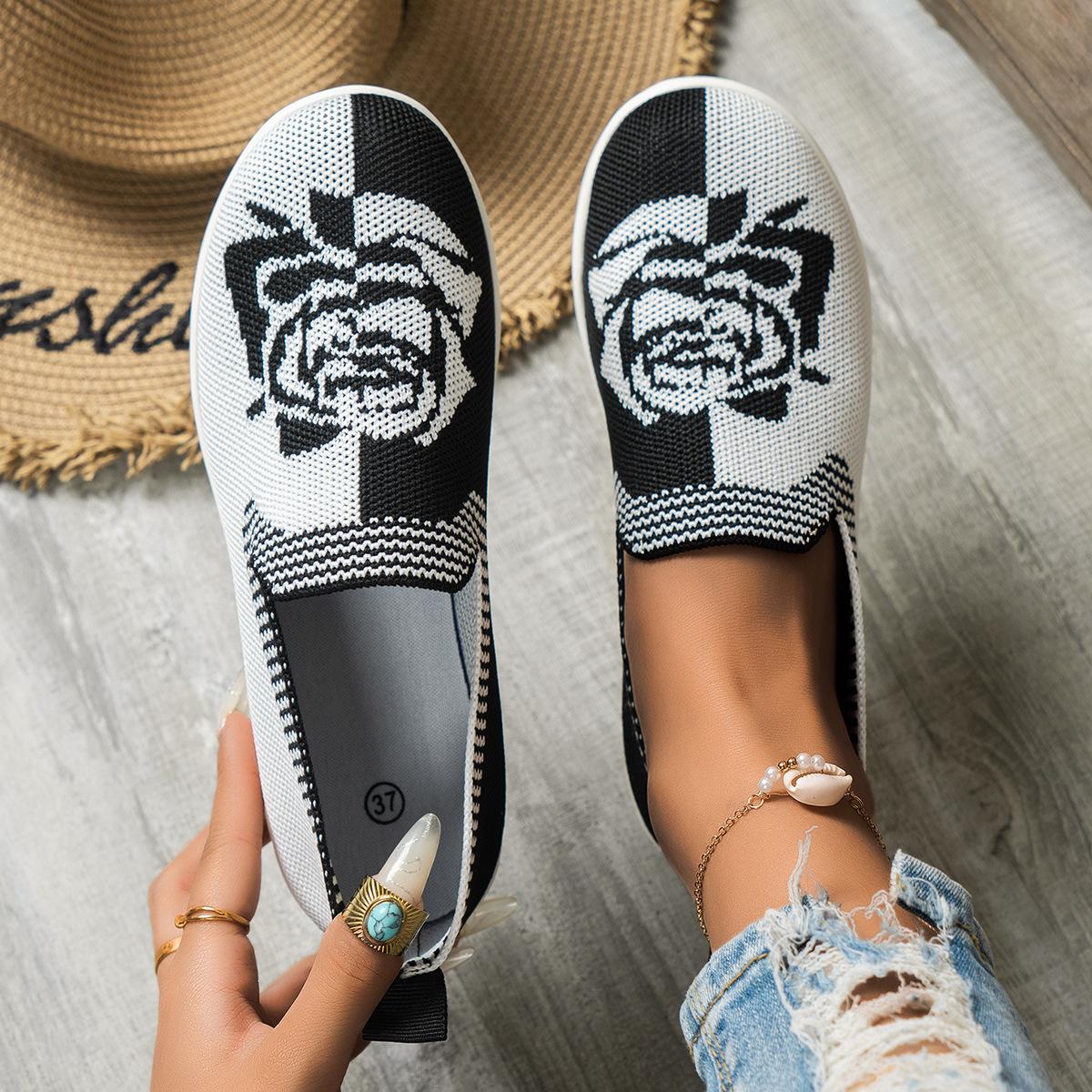 

Большие удобные женские мокасины 2025 года, лето и осень, новые повседневные туфли с одной педалью и плоским дном, подходящие по цвету, женская обувь Doudou 43