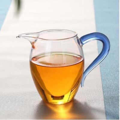 Bunte Henkel Glas Fairness-Becher
