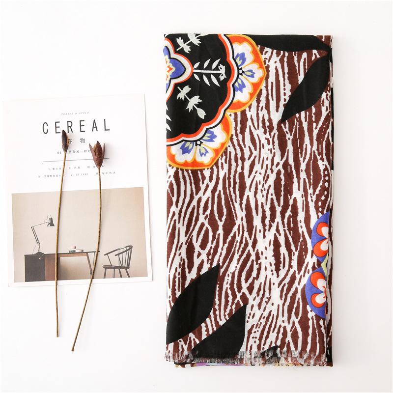 Women'S Fashion Printed Handkerchief, Luxury Style Sunshade Scarf, New Fringe Shawl for Outdoor Travel