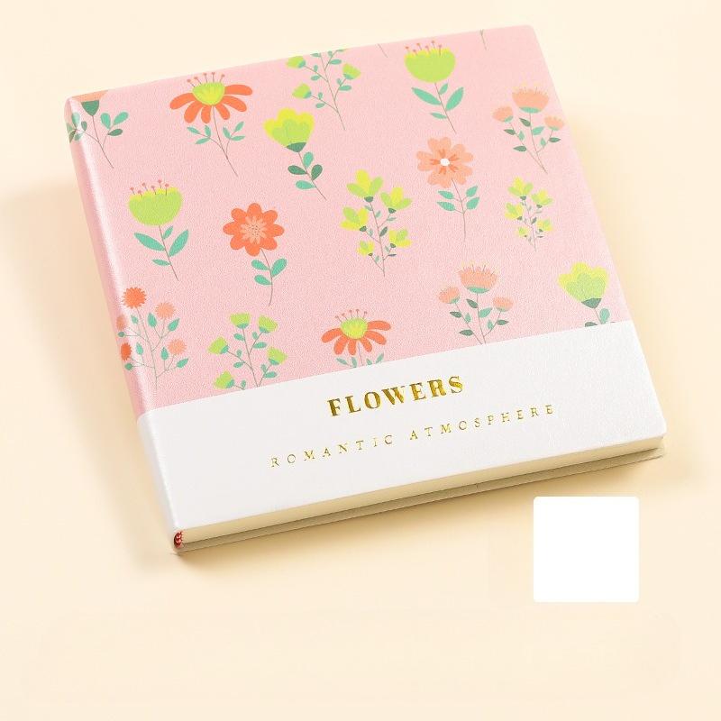 Quadratisches leeres Notizbuch, das flach aufgeklappt werden kann  Tragbares Skizzenbuch  Schnellskizzenbuch  Verdicktes Notizbuch  Zeichenbuch  Speziell für Kunststudenten