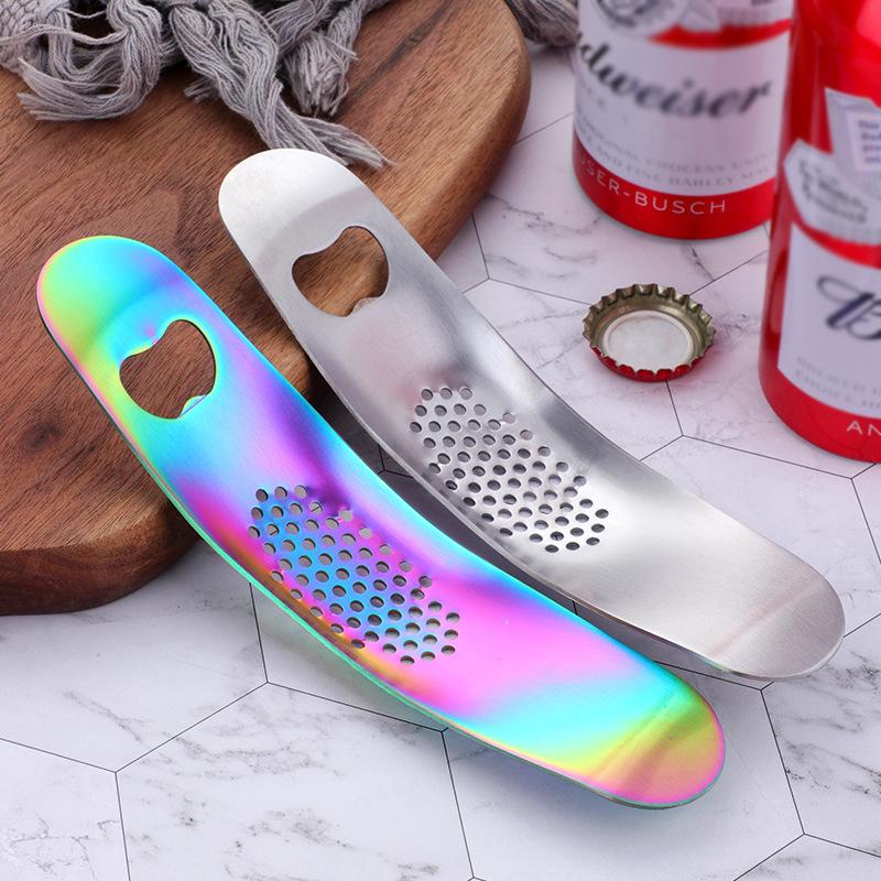 A Multi-purpose Stainless Steel Bottle Opener Is A Convenient Small Tool for Home Kitchens