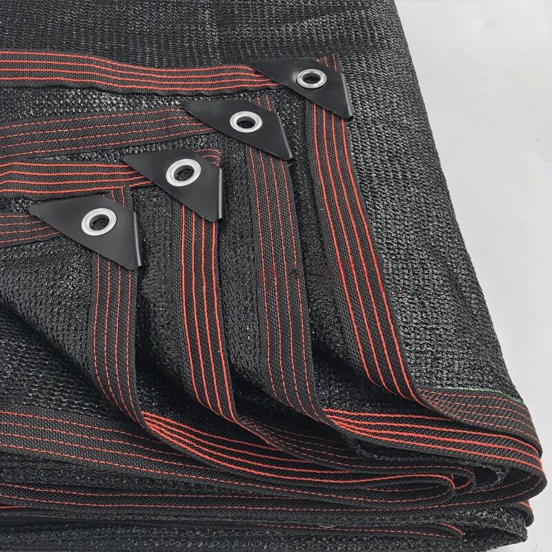 „Plasa de parasolare pentru exterior: Îngroșare îmbunătățită cu perforare criptată pentru izolarea termică a balcoanelor și curții"