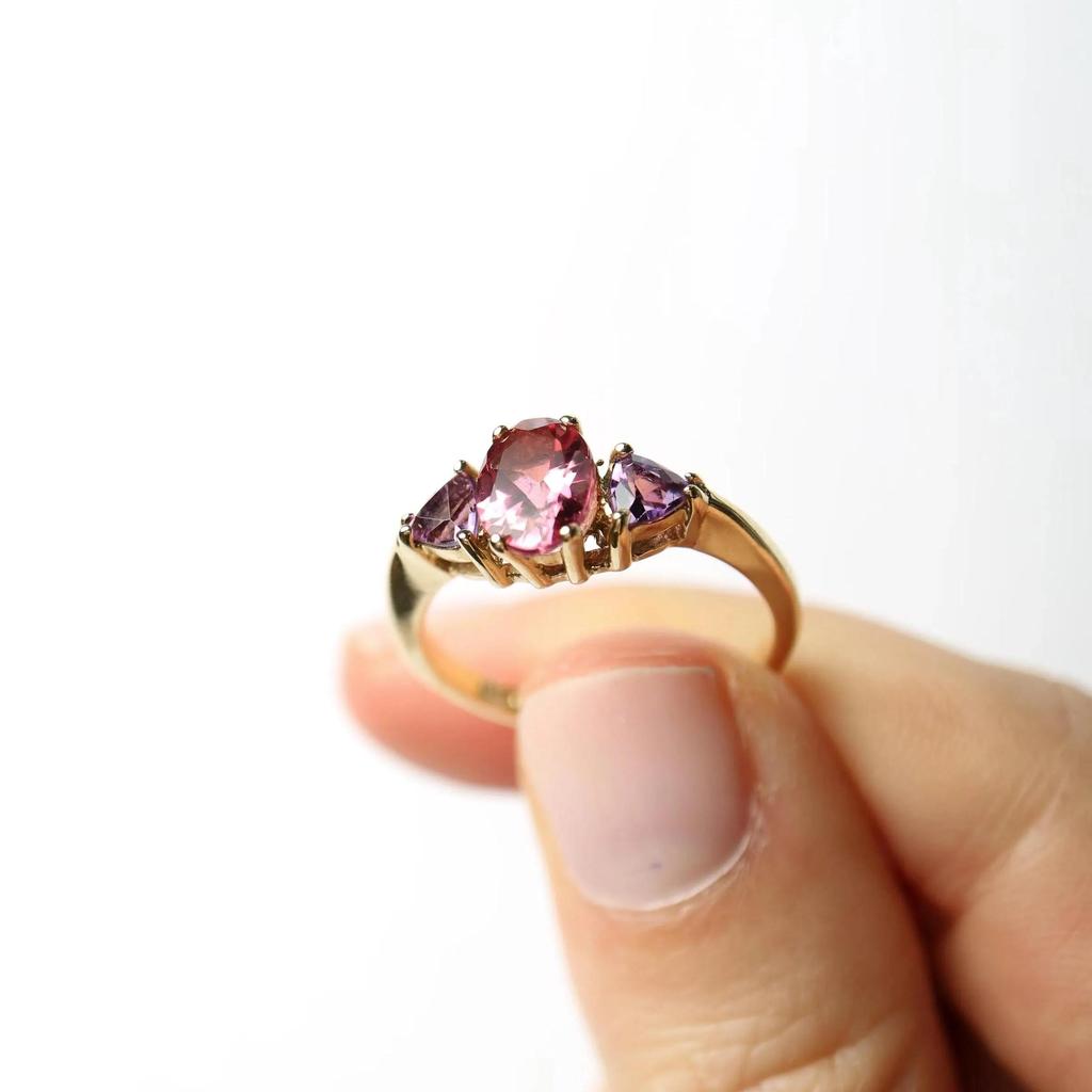 Anel de Noivado de Rubi Oval: Anel Nupcial Banhado a Ouro Amarelo com Acento de Ametista: Jóias de Casamento Art Deco para Noiva Presente para mulheres