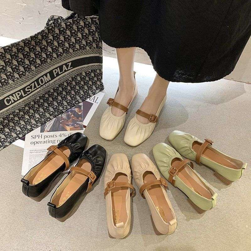 Square head single shoes women's pleated thick heel Mary Jane grandma shoes fashionable versatile word with comfortable fairy shoes gentle wind