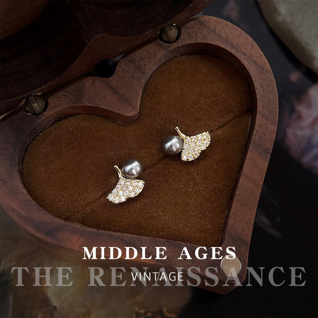 

Ginkgo biloba zircon pearl stud earrings French light luxury simple fashion commuter style earrings