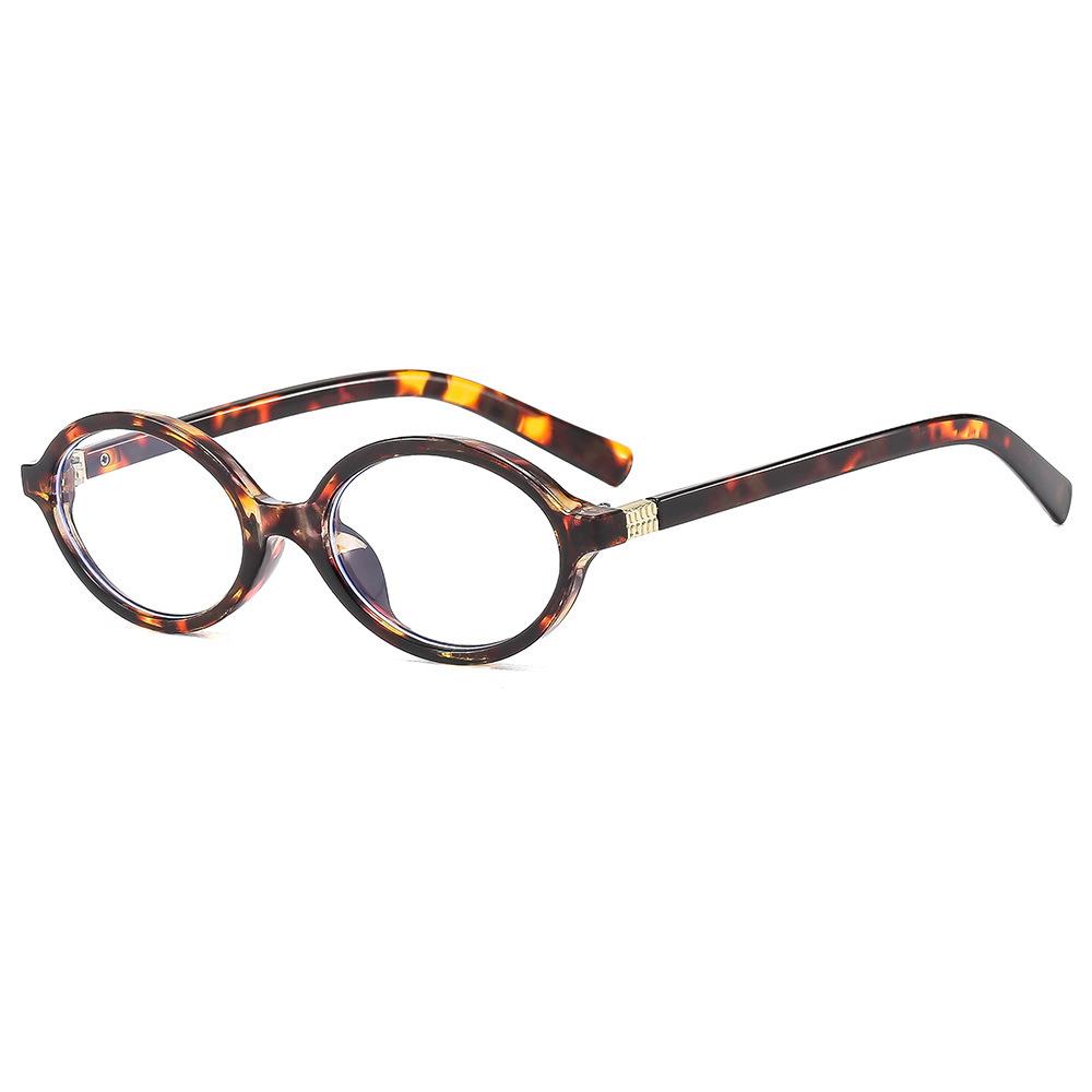 Retro Small Frame Fashion Sunglasses For Women Square Photochromic Lenses UV400 Blocking Unisex Stylish Accessory