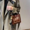 Retro High-end Women's Bags, New Fashion Versatile Shoulder Messenger Bags, Niche Design, Portable Bucket Bags, Batches