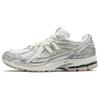 1906R Gümüş Metalik Krem Unisex Spor Ayakkabı M1906REE