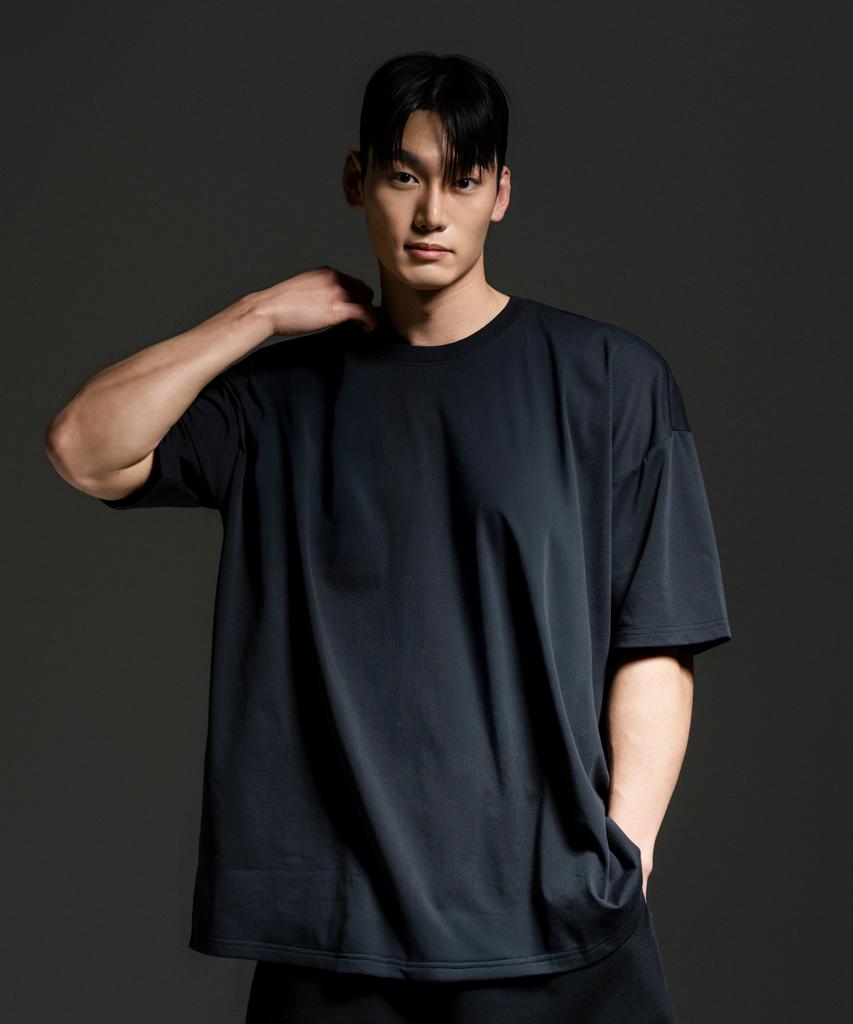 Eosendeo Plain Back Detail Cut Oversized Short Sleeve 2 Colors