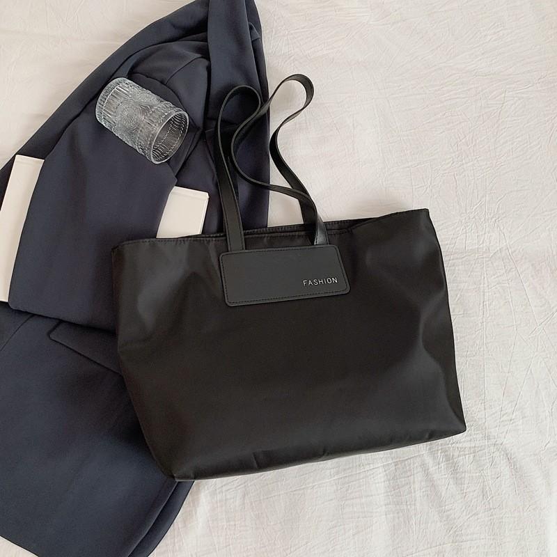 Stylish And Simple Large Capacity Tote Bag For Women Trendy Shoulder Bag Nylon