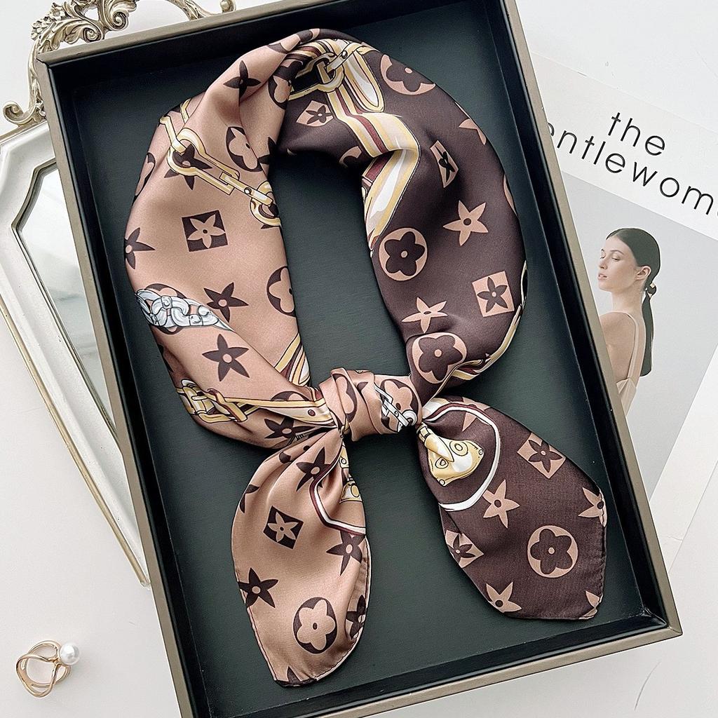 2026 Neues Florales Muster Satin Seiden Schal 70cm Kleines Quadratisches Halstuch Damen Vielseitiges Dekoratives Bandana