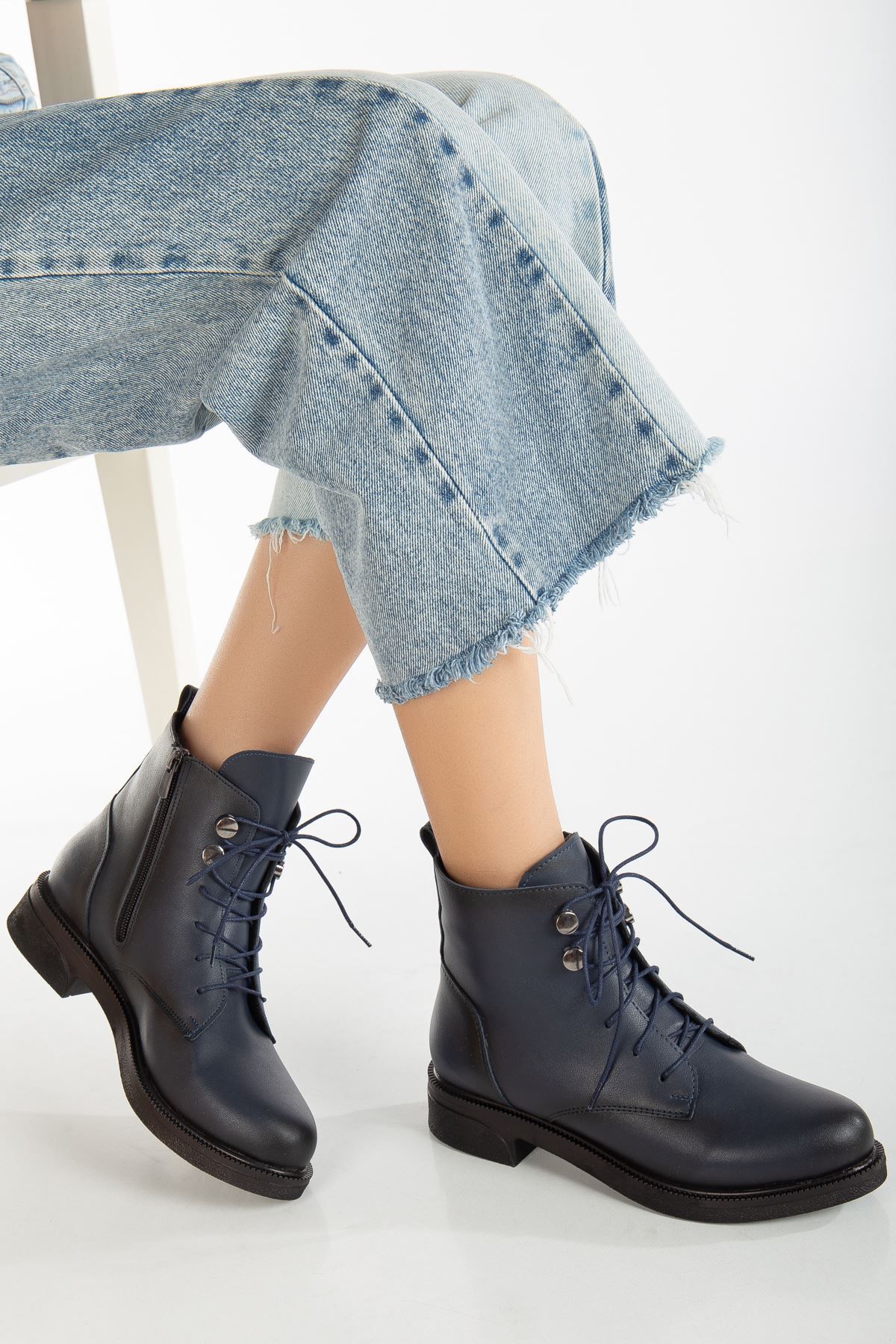 

Women s Modern Chic Fashion Aster Lace-Up Leather Boots Navy Blue 36