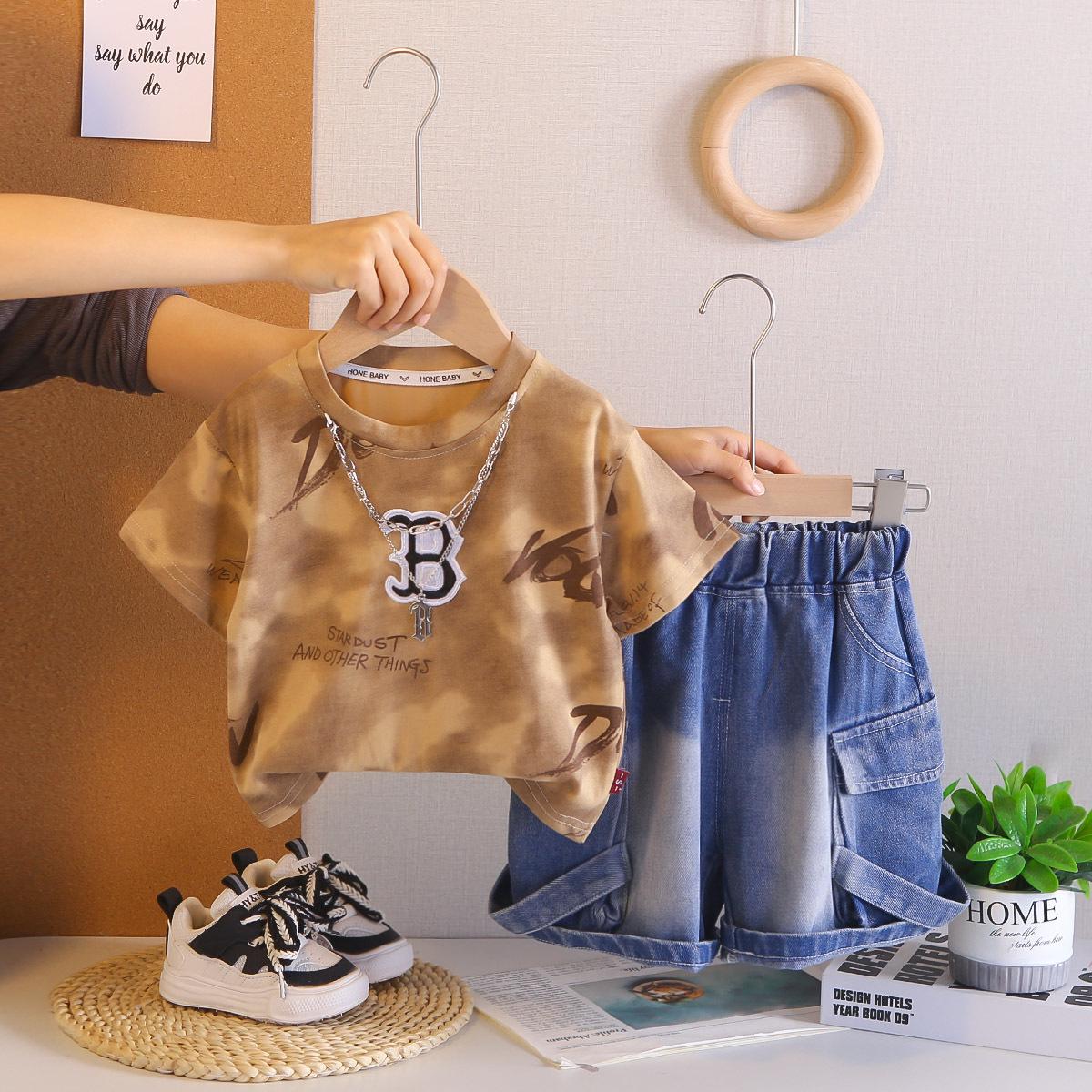 Boys  New Summer 2026 Casual Letter Print Short-Sleeve Top & Shorts Set Large (100cm)