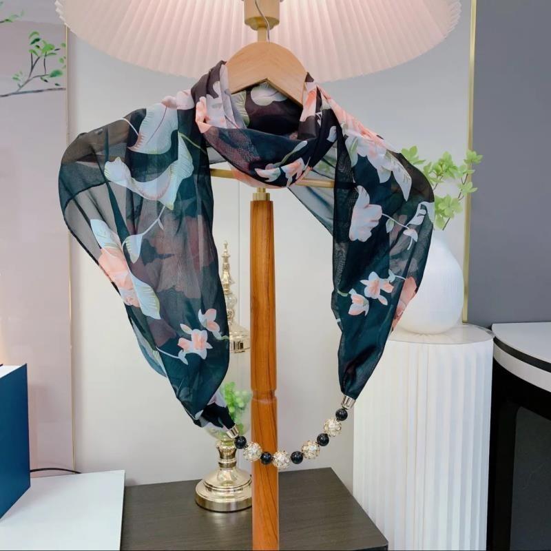 

Хустка з бісеру і шовковий квітковий шарф