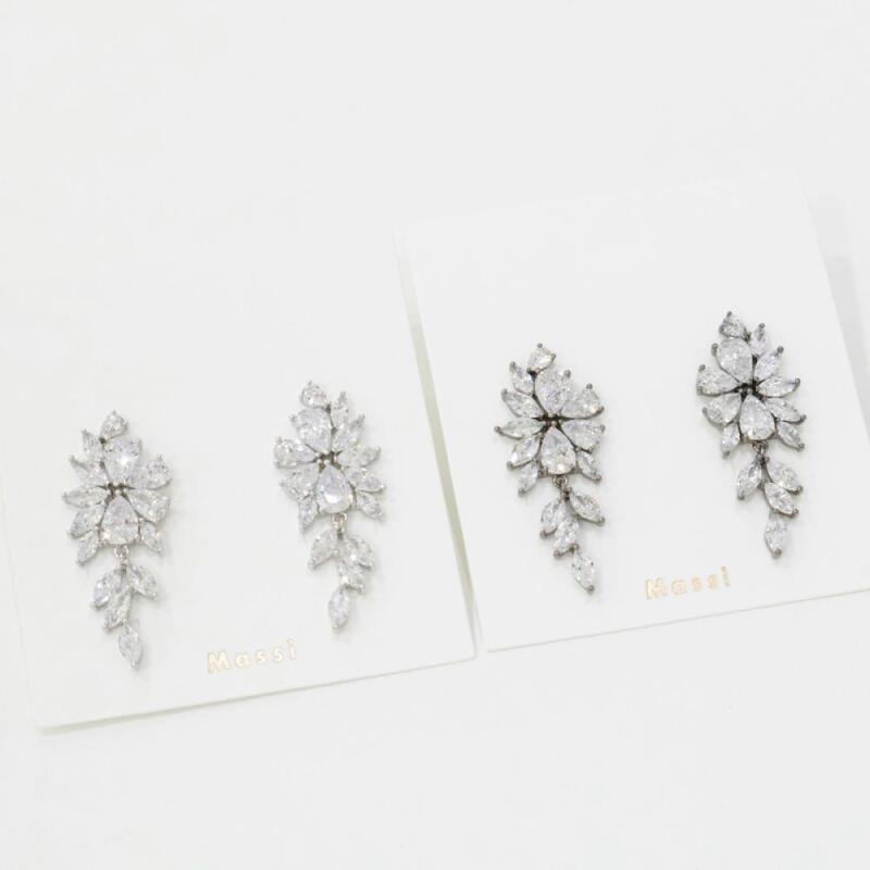 

Women s Gorgeous Leaf Cubic Zirconia Earrings A31830_Black