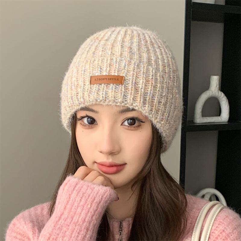 Wool hat women's winter fashion shows a small face, ear protection, warm and cold protection, large head circumference thickened knitted wool hat, c