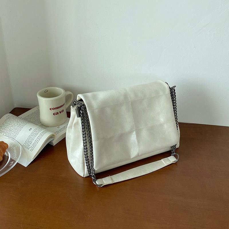 Mote Dame Pendlervesker Nisje Kjede Crossbody-veske Dame Skulderveske Stor Kapasitet Håndveske Kryss Firkantet PU