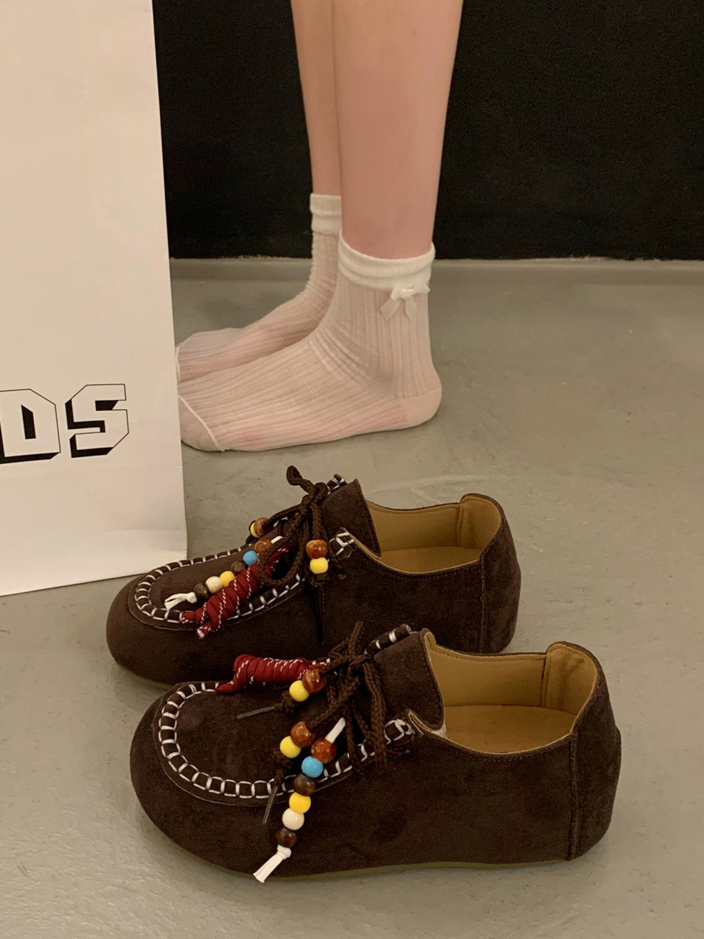 

Женские кеды на толстой подошве с внутренней платформой, увеличивающей рост, осень 2025, новые, на одной педали, со шнуровкой и бусинами, повседневные биркенштоки, женские туфли 40