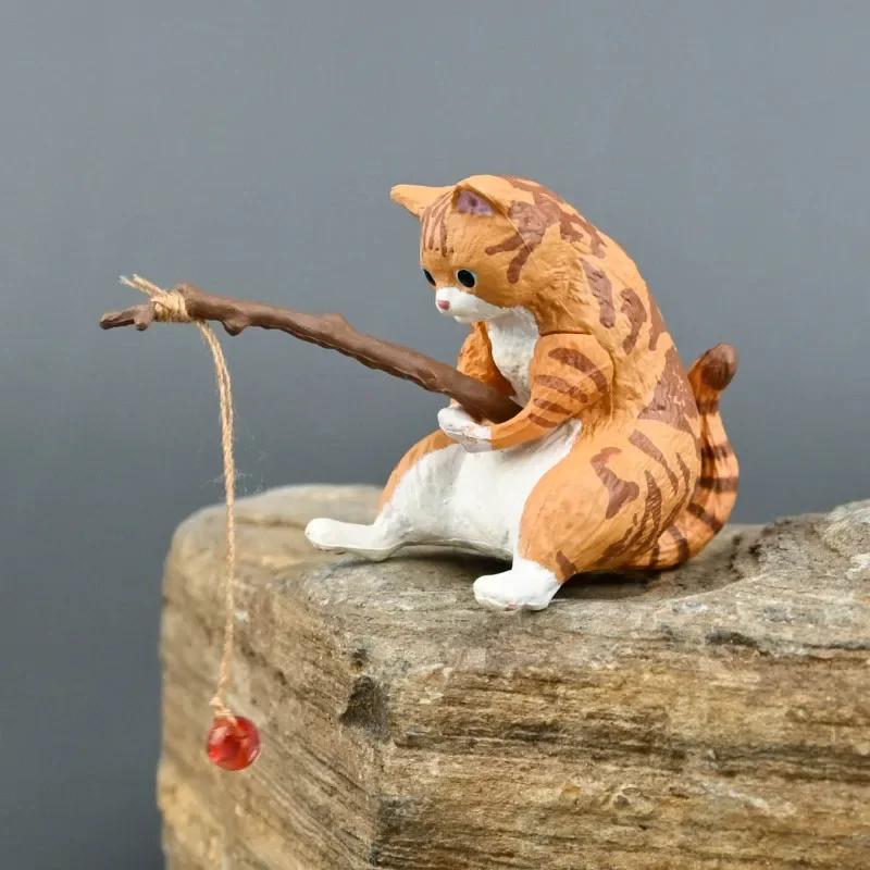 

Adorable Animal Model Cat Fishing Gashapon Playthings Scotland Fold Black plus White Norwegian Calico Cat Action Figure Playthings 4CM