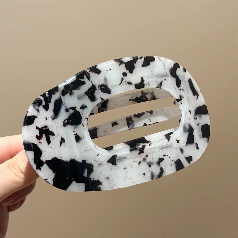 

Уксусная кислота Плоская круглая машинка для стрижки волос Аксессуар для волос Дугообразный дизайн с леопардовым принтом Машинка для стрижки волос Black and white