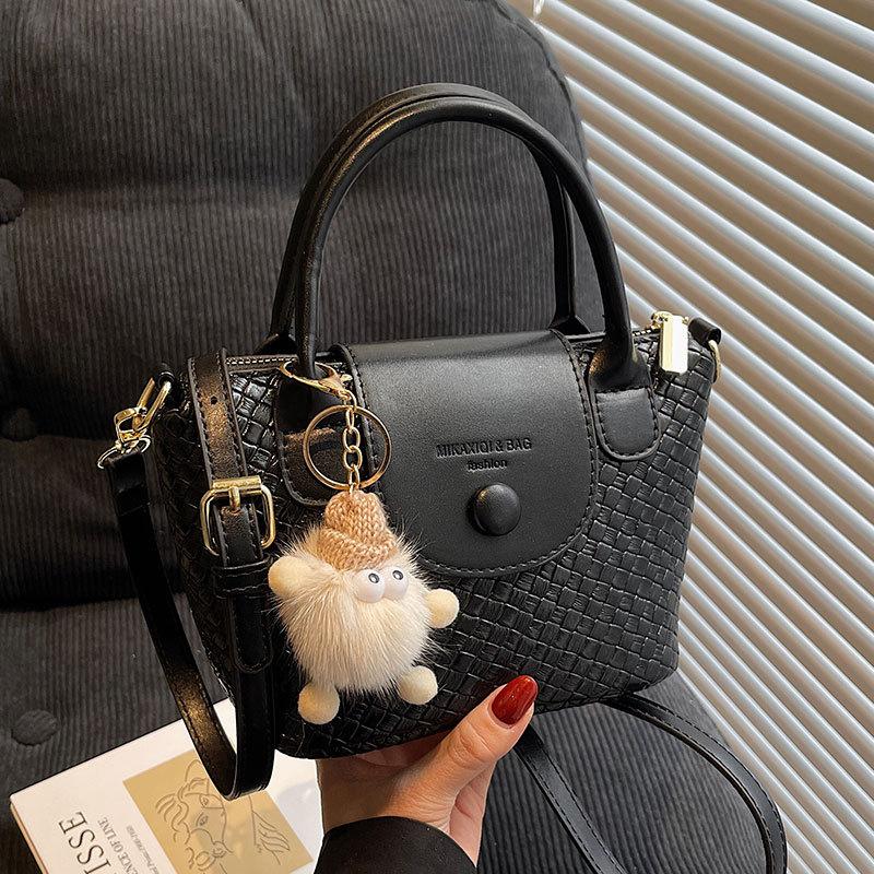 Spring Hot Sale Korean Casual Commuter Style High-end Sense Portable Bucket Bag Weaving Pattern Contrasting Color Versatile Messenger Bag Women