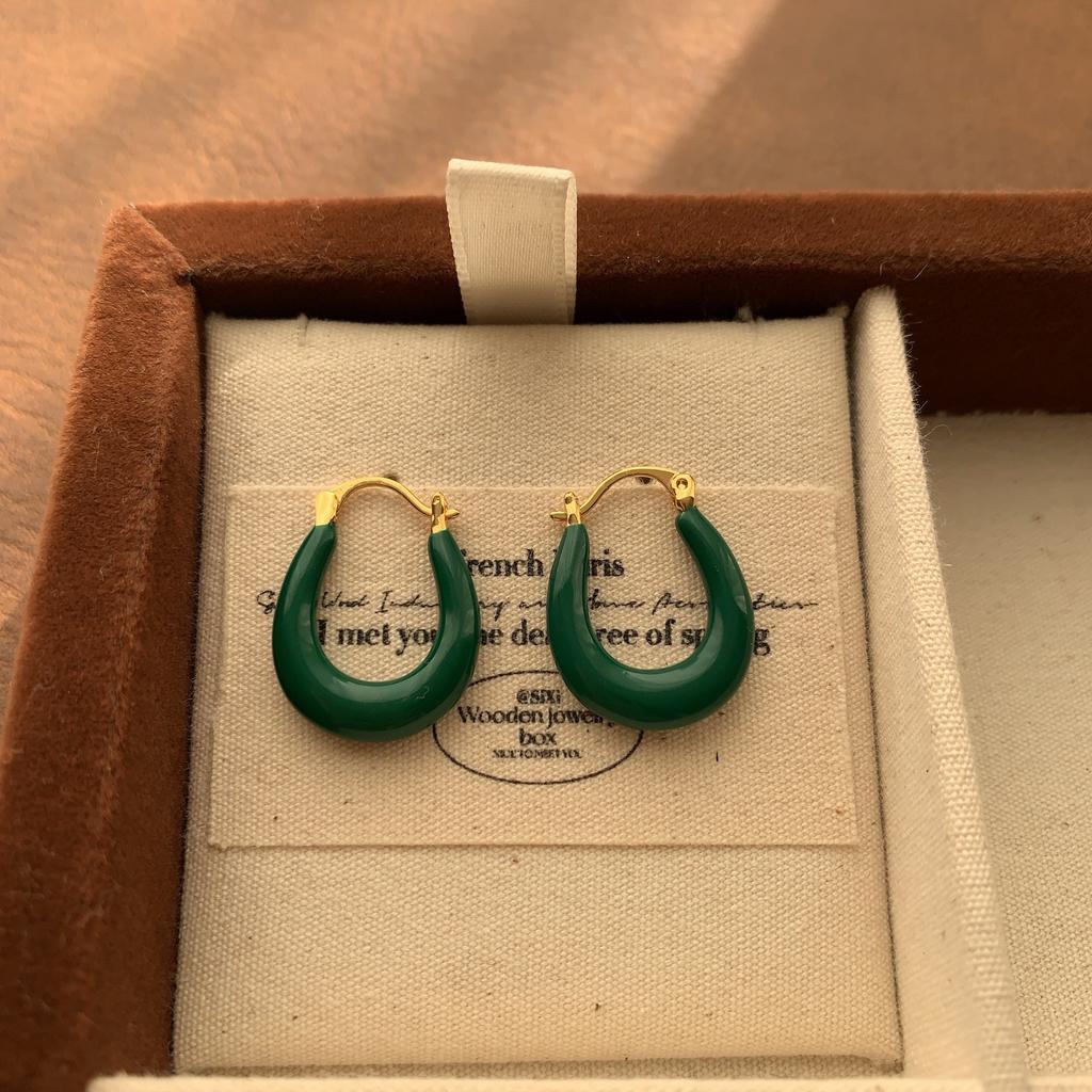 Retro color ring earrings, ear buckles, light luxury fashion, simple personality, daily high-end commuting versatile atmosphere earrings