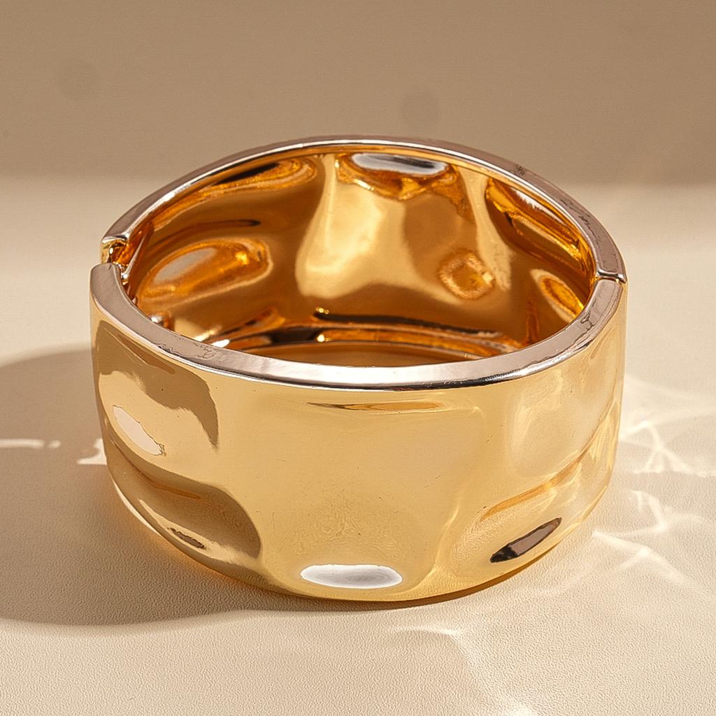 Personalized Metal Smooth Folds Geometric Round Bracelet Bracelet Jewelry