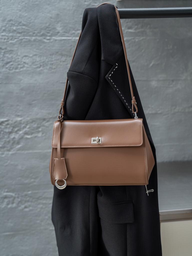 Herbst und Winter Neue Schloss Kleine Quadratische Tasche Klassische Leder Schulter Unterarmtasche Große Kapazität Tragetasche Damen Tasche