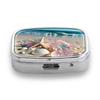 Portapillole Portatile con 2 Scomparti, Mini Custodia Organizer in Metallo per Medicine, Carino Contenitore Stampato per Pillole, Vitamine, Gioielli, Viaggio, Uso Quotidiano