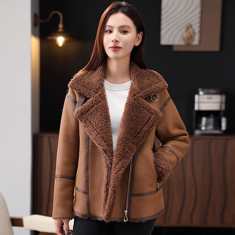 

Young Mother s Fashionable 2025 Thick Velvet Leather & Fur Windproof Jacket L [Weight 115-130 lbs] коричневий