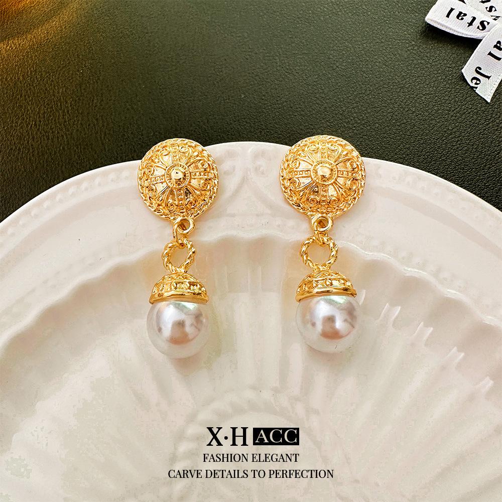 Vintage Bow Earrings: Timeless, High-End Retro Fashion Accessory