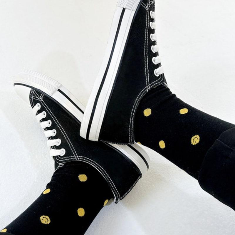 YELLOWSOCKS SMILE AGAIN