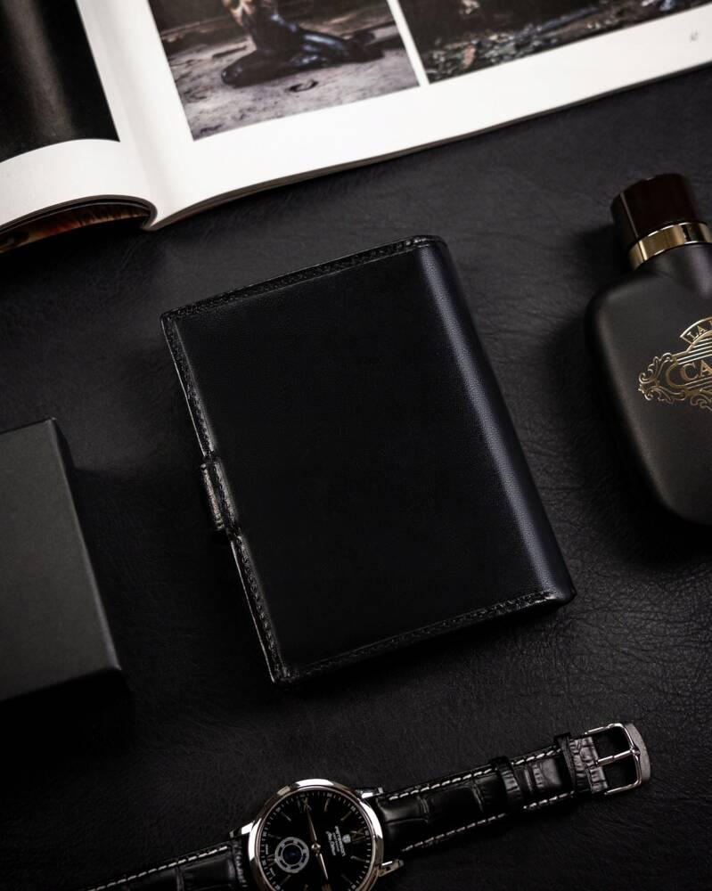 Large men's wallet made of natural leather - Rovicky