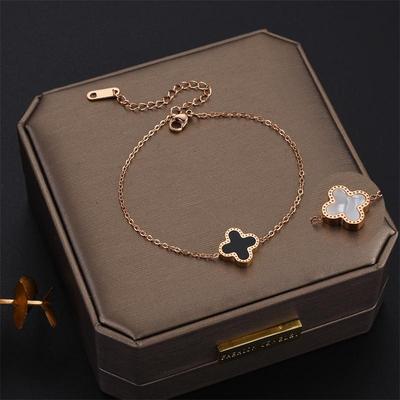 Bracciale Classico Quadrifoglio Bianco e Nero Reversibile in Acciaio Titanio & Anello in Oro Rosa 18K - Gioielli Fatti a Mano da Donna
