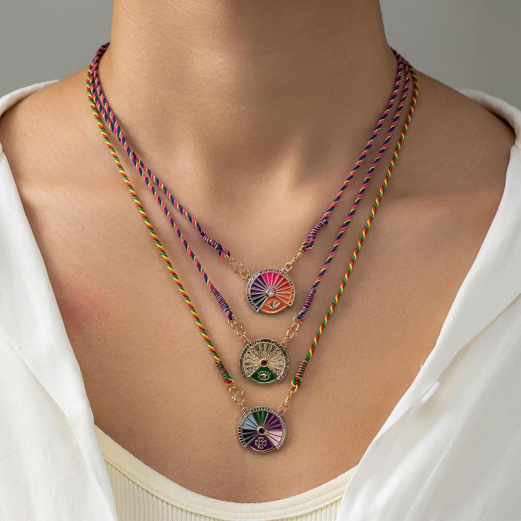 Rotatable Tarot Coin Necklace Adjustable Chain Length Mystical Design Neckchain for Occult Enthusiasts and Lover