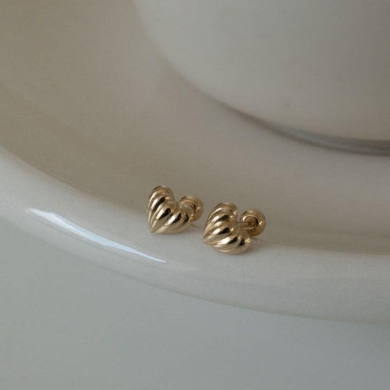 youngglow 14k pumkin heart piercing